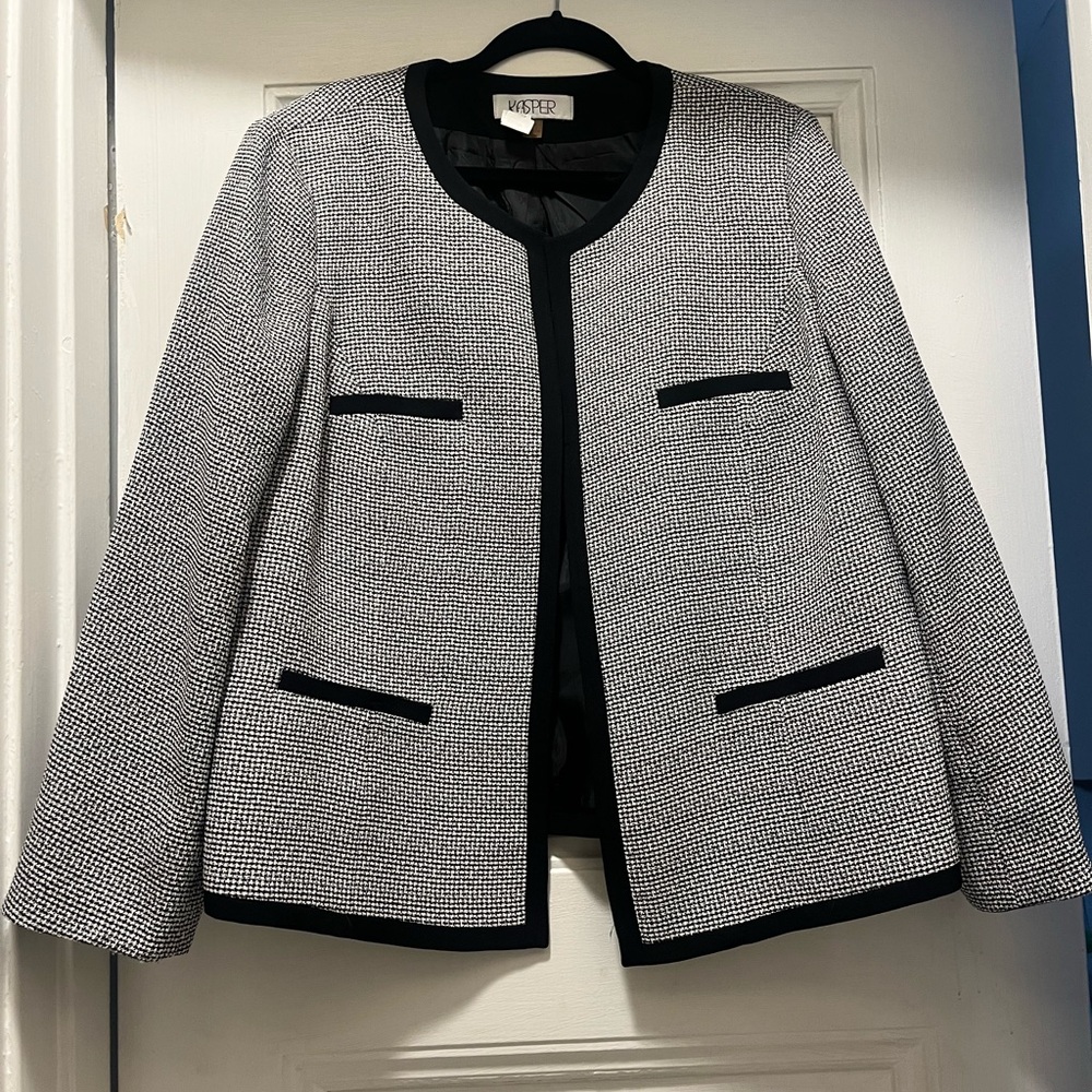Kasper Women's Tweed Black and White Jacket